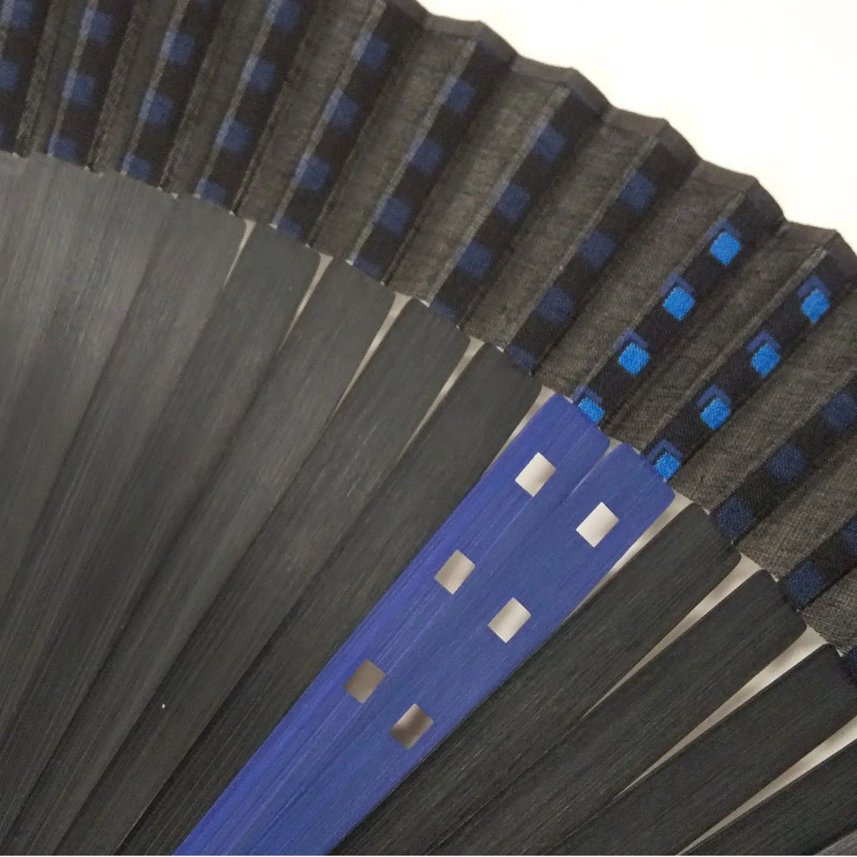 Set fan with navy blue line "Cubic